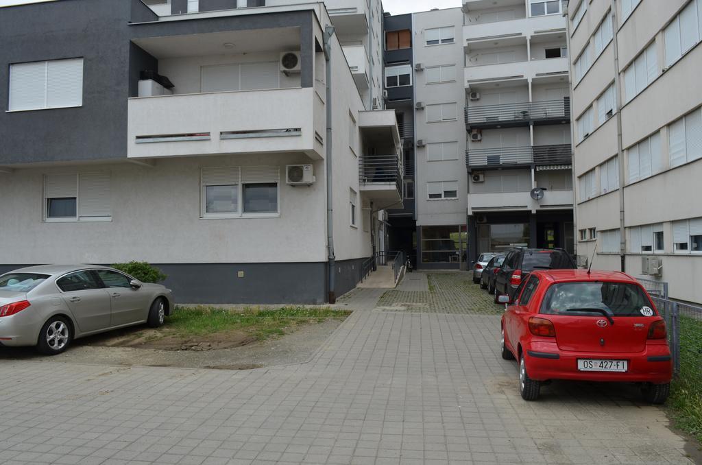 Apartment Viktor,Parking Osijek Habitación foto
