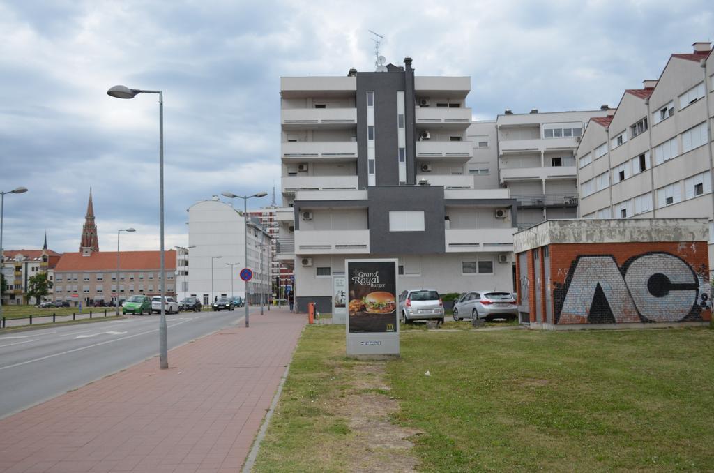 Apartment Viktor,Parking Osijek Habitación foto