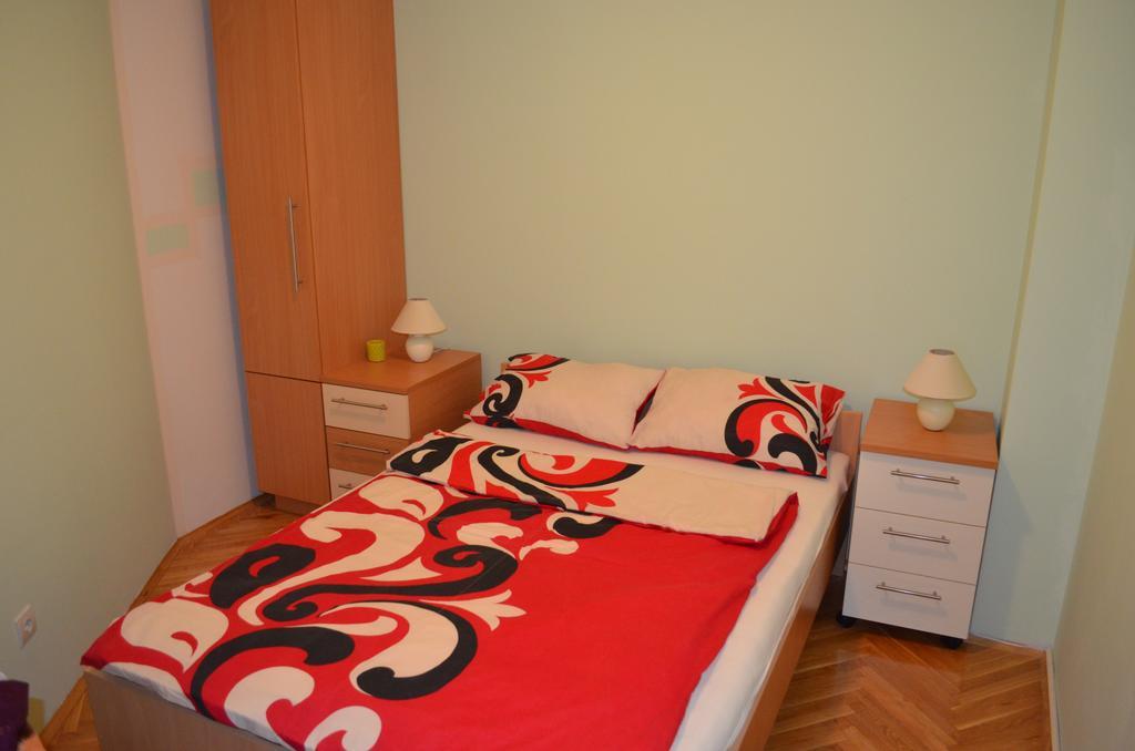 Apartment Viktor,Parking Osijek Habitación foto