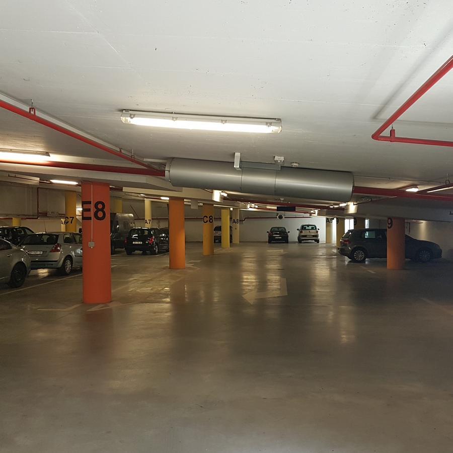 Apartment Viktor,Parking Osijek Exterior foto